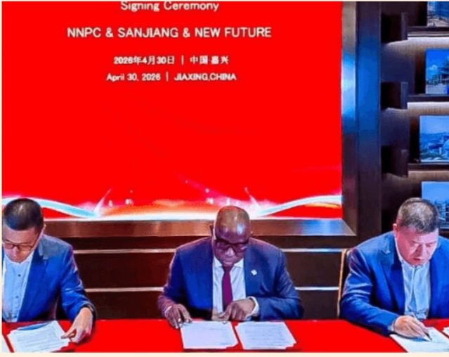 NNPC Signs MoU With ChinaTo Revive State Refineries
