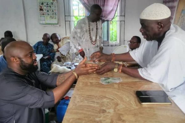 Royal Endorsement: Monarch Bestows Blessings on Ondo Consensus Candidate, Dr. Olumuyiwa Daramola Ahead of Elections